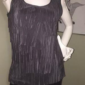 Notations size medium flapper style top